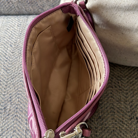 Coach Light Purple Canvas C Signature Patent Leather Trim Wristlet Wallet - Picture 10 of 16